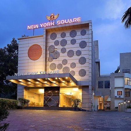 Hotel New York Square كوتايم المظهر الخارجي الصورة
