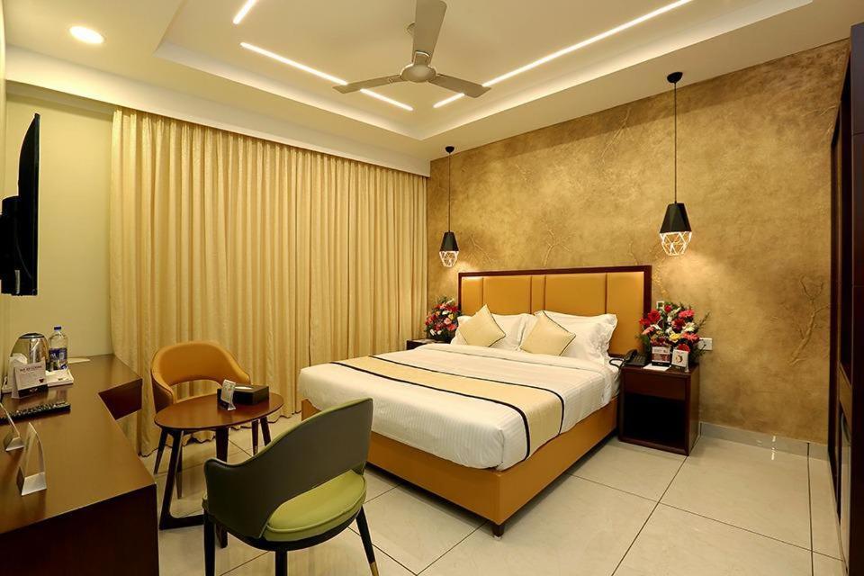 Hotel New York Square كوتايم المظهر الخارجي الصورة