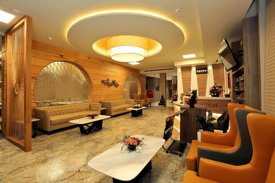 Hotel New York Square كوتايم المظهر الخارجي الصورة