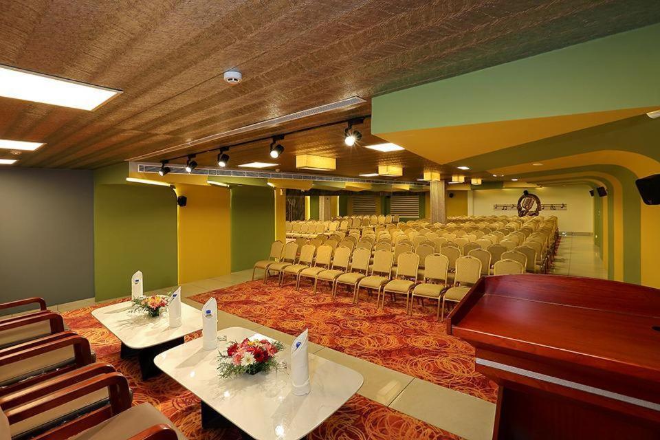 Hotel New York Square كوتايم المظهر الخارجي الصورة