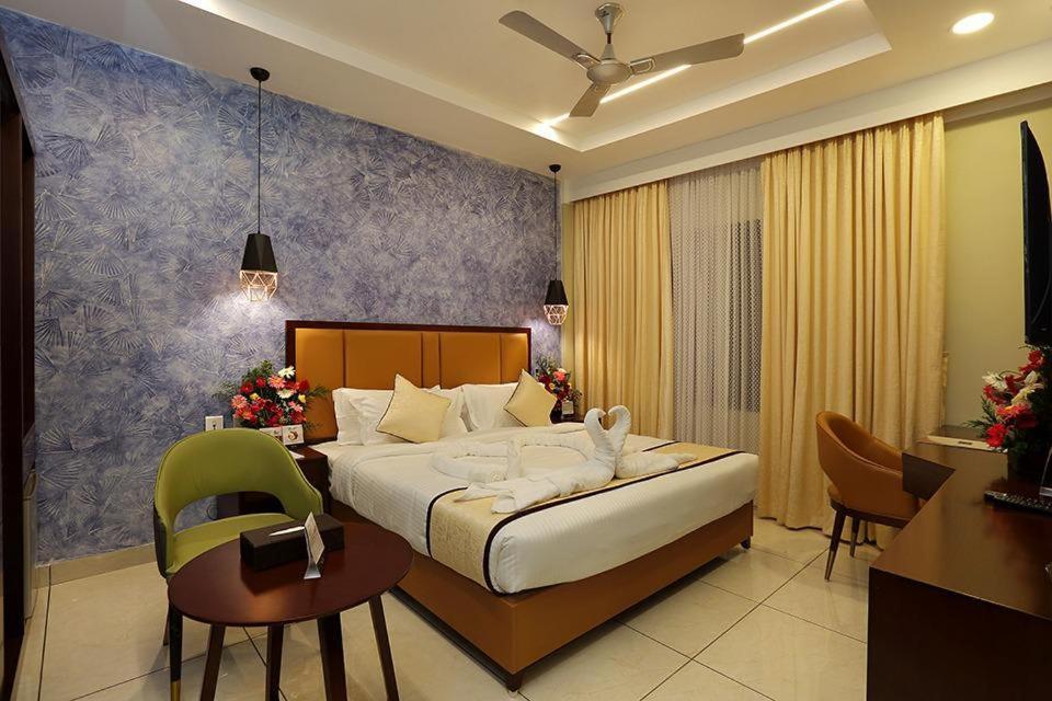 Hotel New York Square كوتايم المظهر الخارجي الصورة