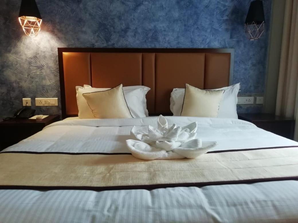 Hotel New York Square كوتايم المظهر الخارجي الصورة