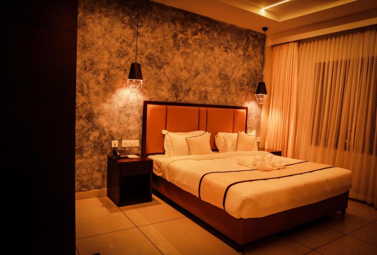 Hotel New York Square كوتايم المظهر الخارجي الصورة