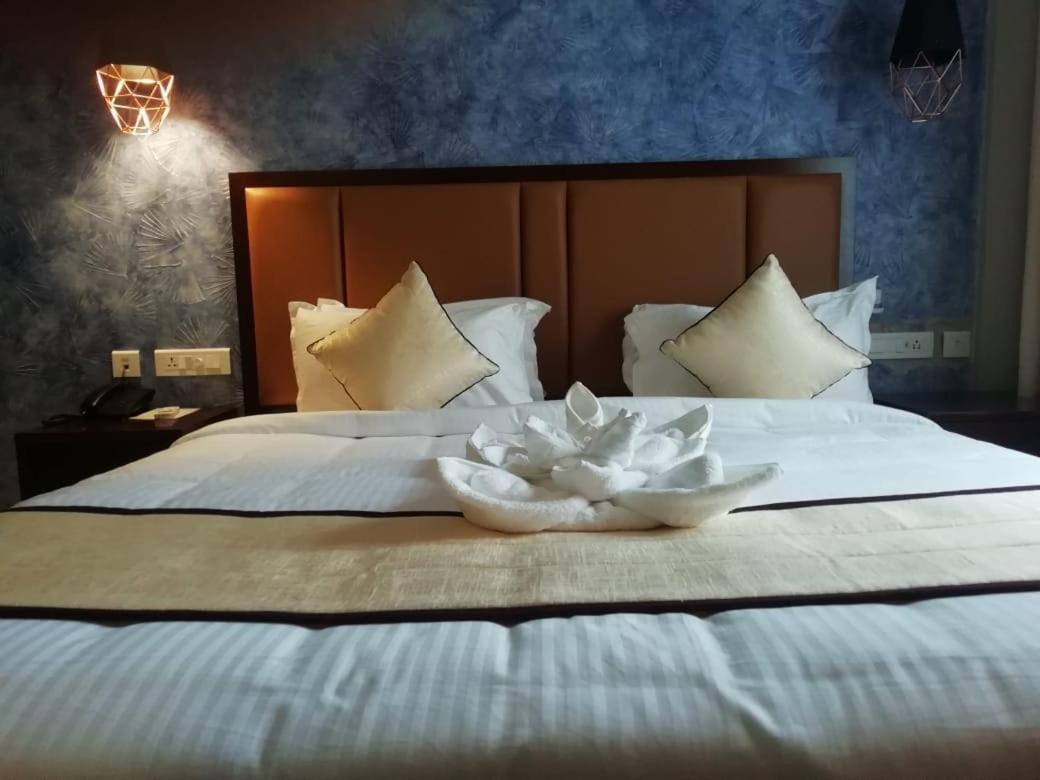 Hotel New York Square كوتايم المظهر الخارجي الصورة