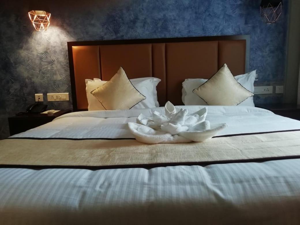 Hotel New York Square كوتايم المظهر الخارجي الصورة