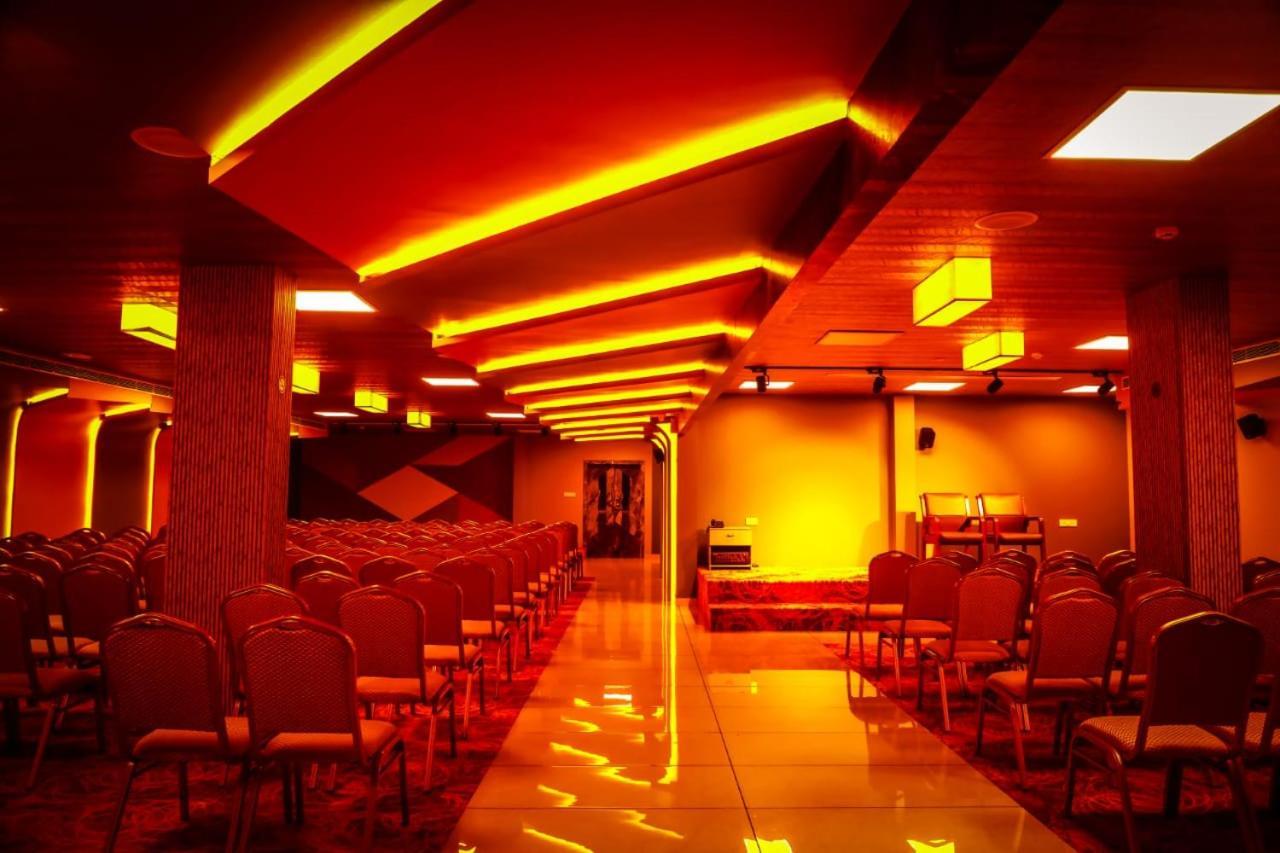 Hotel New York Square كوتايم المظهر الخارجي الصورة